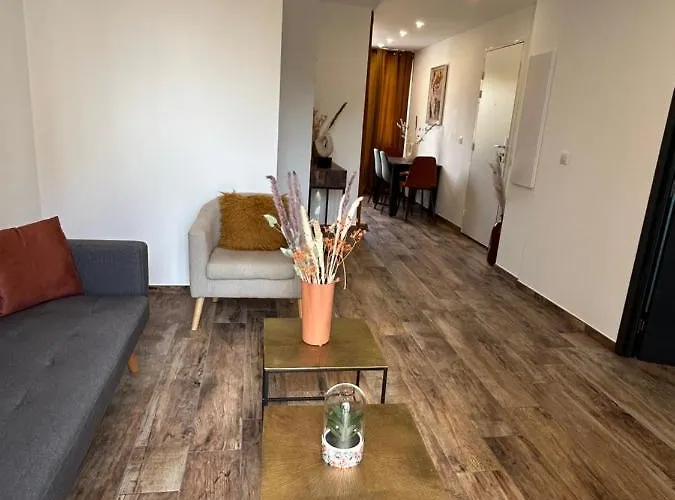 Tres Bel A Ajaccio (Corsica)