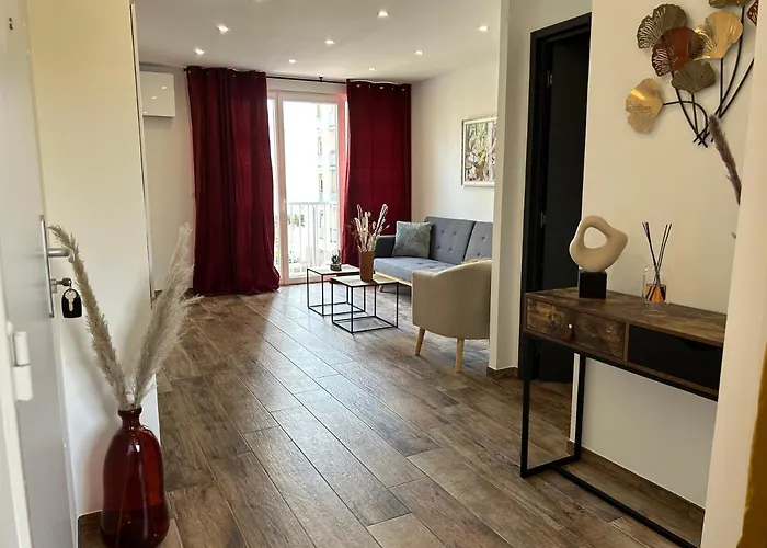 Tres Bel A Ajaccio (Corsica)